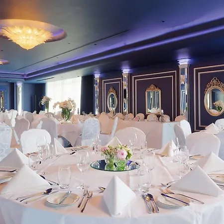 The G & Hotel