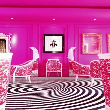 The G & Hotel